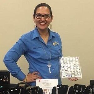 Meet your Posher, Sandy